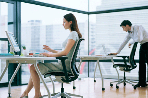 Vrouwen zijn meer winstgevend om te werken op plaatsen waar minder mannen zijn